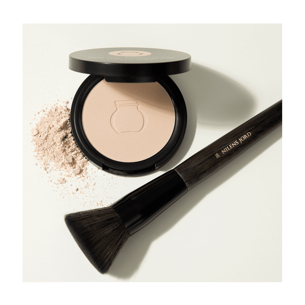 Nilens Jord Mineral Foundation Compact – Almond 589 Makeup Nilens Jord   