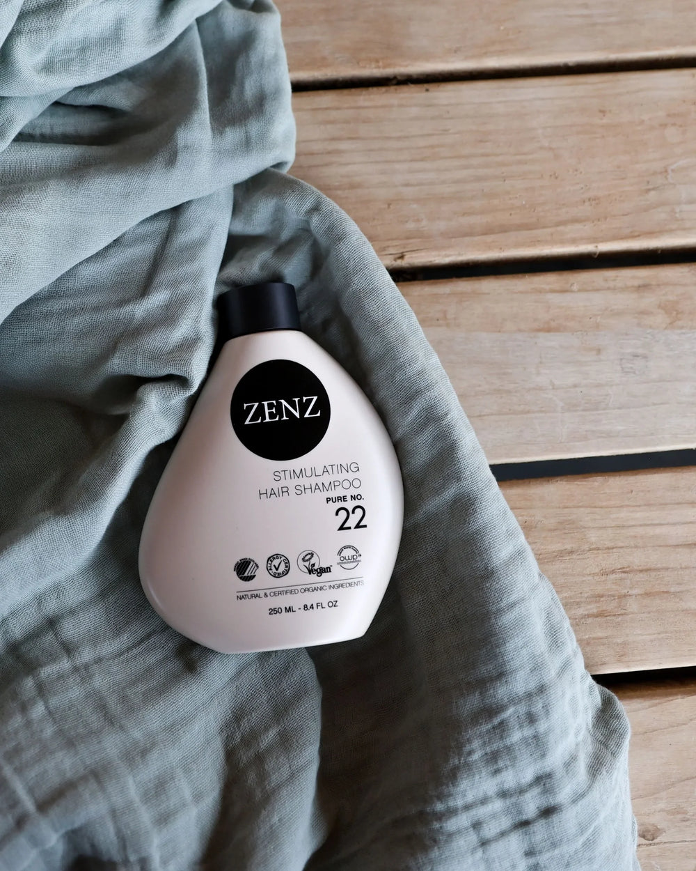Zenz Stimulating Hair Shampoo Pure no. 22 - 250 ml
